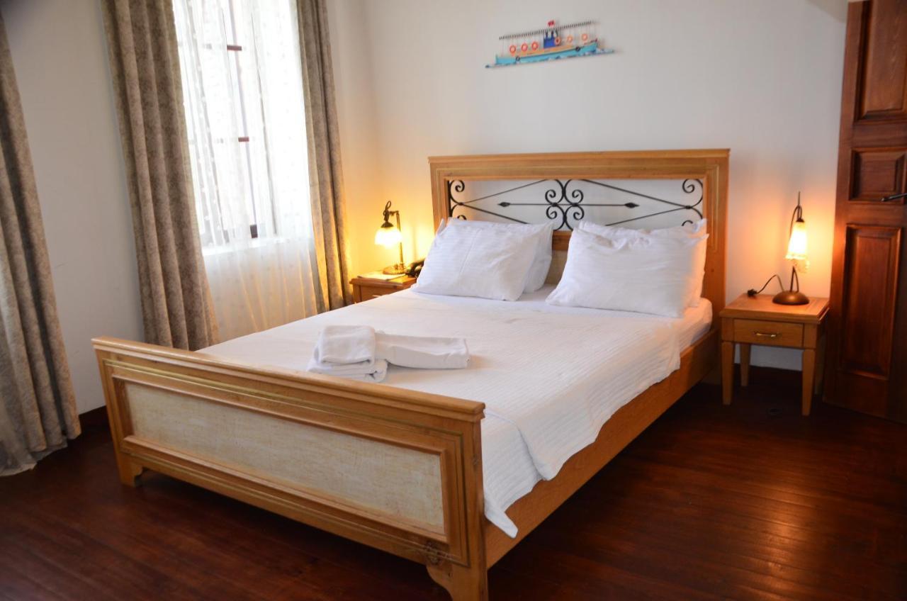 Aliye Hanim Hotel Ayvalik Exterior foto