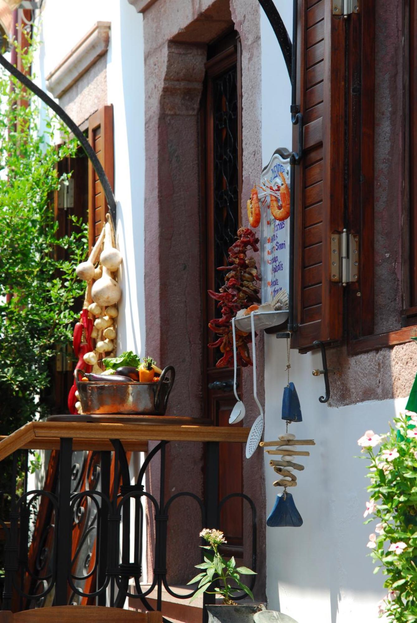 Aliye Hanim Hotel Ayvalik Exterior foto