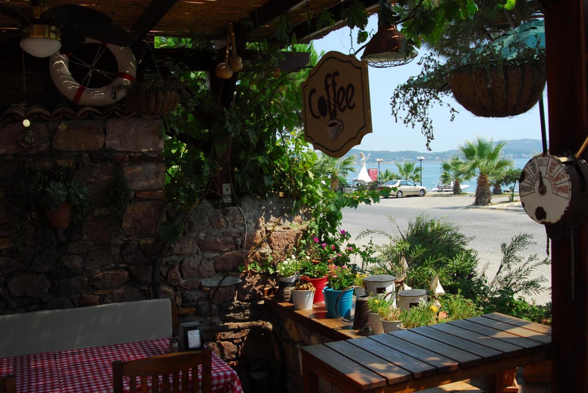 Aliye Hanim Hotel Ayvalik Exterior foto